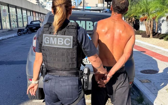Ele foi flagrado pela Guarda Municipal