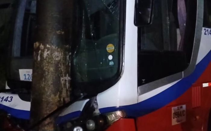 Motorista estava voltando para casa depois de transportar funcionários de uma empresa (Foto: Divulgação/CBVN)