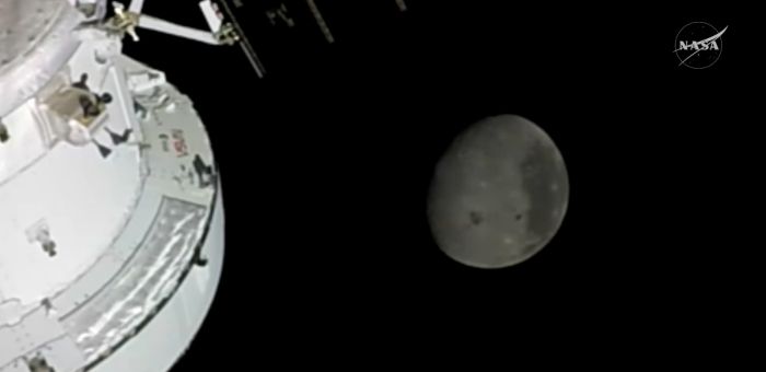 Astronautas voltam a contornar a Lua em missão inédita após décadas (Reprodução/15h12)