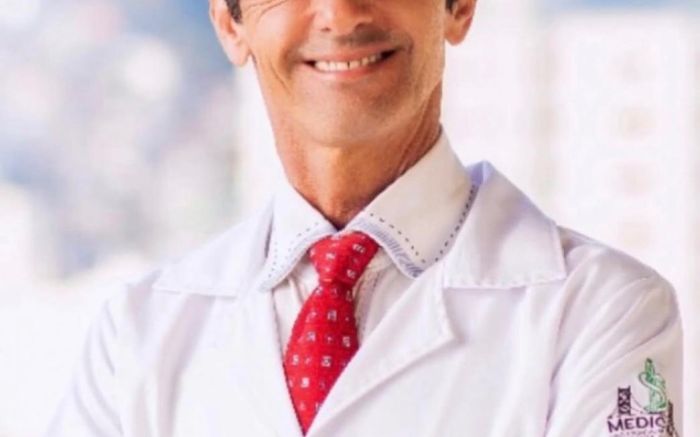 Dr. Sommacal, da UFSC: novo rastreio é mais caro que Papanicolau, mas reduz mortalidade (Foto: Foto editada com IA).