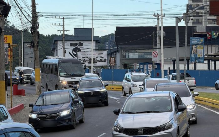 Caminho entre Itajaí e BC tá travado