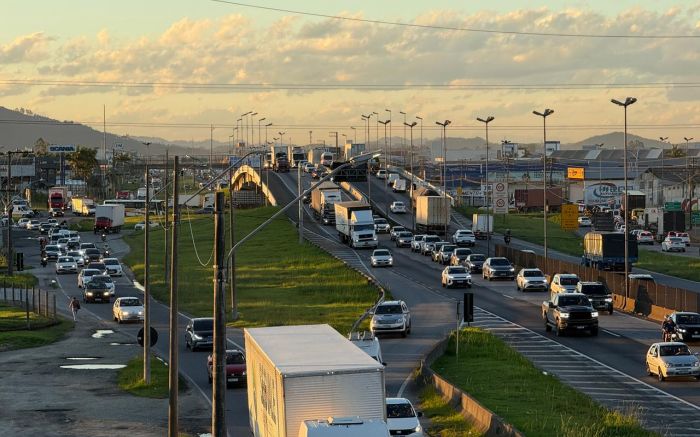 BR 101 tá travada em Itajaí