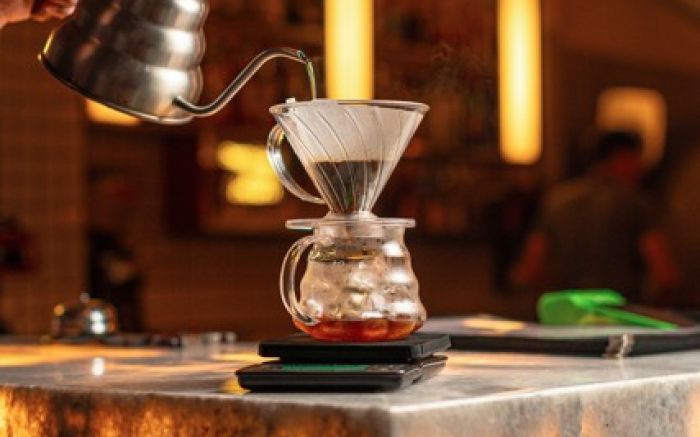 No Dia Mundial do Café, o consumo segue forte no Brasil e cafeterias mostram que a bebida vai além da xícara