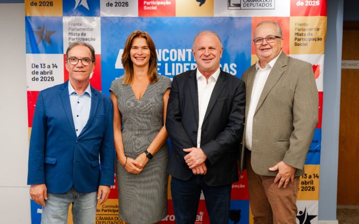 Chapa majoritária terá Gelson Merisio (PSB) na disputa ao governo, com Ângela Albino (PDT) de vice; Décio Lima (PT) e Afrânio Boppré (Psol) concorrerão ao Senado