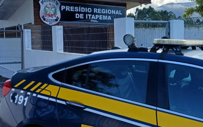 Ele foi parado pela Polícia Rodoviária Federal em Itapema