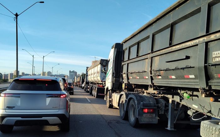 Acidente em Itajaí causa lentidão desde Itapema