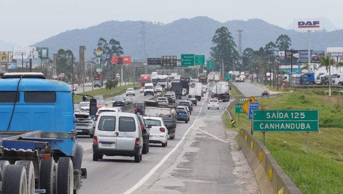 BR 101 travada em Itajaí de ponta a ponta