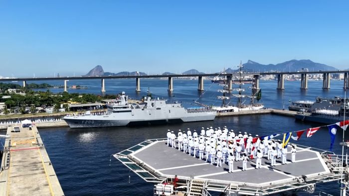 Novidade foi anunciada por Lula e formalizada nesta sexta-feira, na entrega da primeira fragata construída em Itajaí