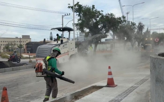 Bloqueio começou às 9h30 e não tem previsão de liberação