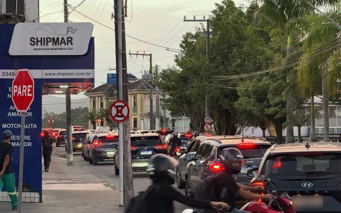 Rua Silva e avenida Coronel Eugênio Muller também estão congestionadas