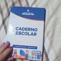 Prefeitura de Navegantes suspende pagamentos após denúncia sobre material escolar