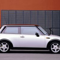 Mini moderno completa 25 anos