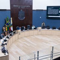 Quem jogar lixo em terreno baldio pode ser multado em até 12,6 mil