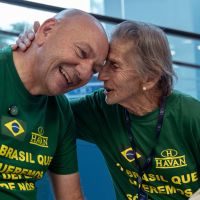 Dona Maria vira a mulher CLT mais idosa do Brasil aos 92 anos