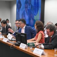 Comissão mira ‘regra geral’ e trabalhador rural pode ficar para depois