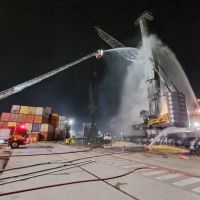 Relatório inicial sobre incêndio no porto diz que não houve contaminação do rio