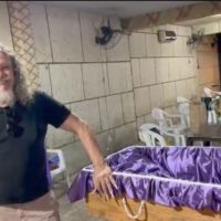 Aniversário com tema de velório chamou atenção nas redes do DIARINHO