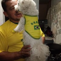 Moradora de BC cruza a América do Sul com doguinha em trailer
