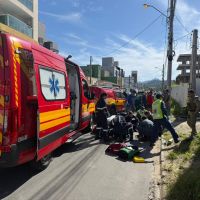 Homem fica em estado grave após acidente entre patinete e carro