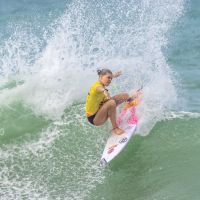Surfista de Navegantes fica em terceiro em etapa do Brasileiro