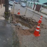 Famílias ficam sem água após obra do Semasa em Itajaí