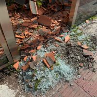 Construtora vai investigar queda de jardim suspenso em Itajaí