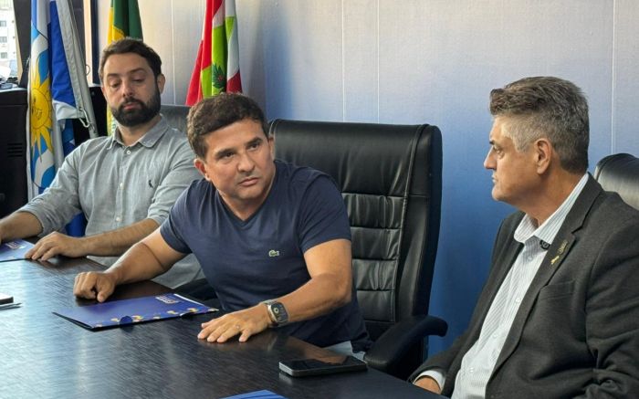 Ministro Paulo Henrique Cordeiro visitou BC e recebeu a solicitação em reunião com o prefeito em exercício, Nilson Probst