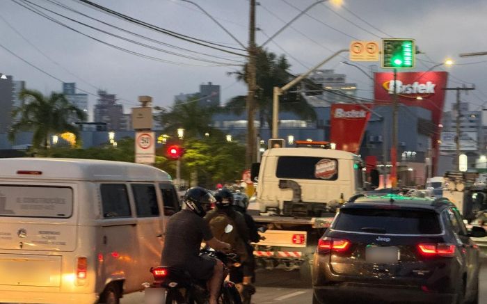 Sete de Setembro tá totalmente parada em Itajaí