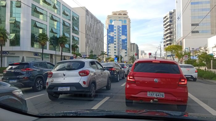 Navegantes e Balneário Camboriú têm trânsito mais tranquilo nesta terça-feira