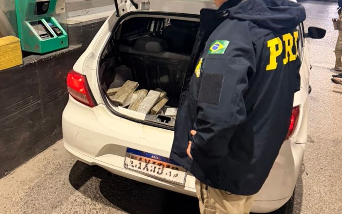 Droga saiu de Curitiba e seria levada até Tubarão