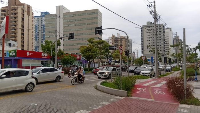 Contorno Sul está com fila e trânsito pesado em Itajaí