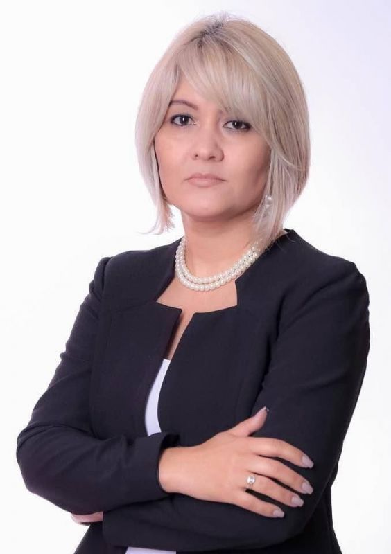 Claudia Leles