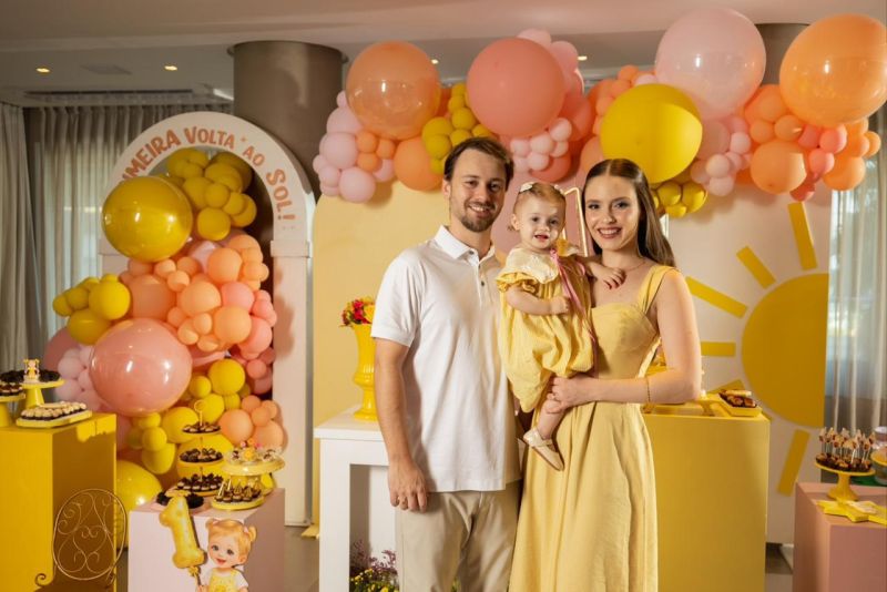 Julia Kloehn Lazzari, Valdir Lazzari Júnior e a pequena Betina | Crédito de imagem: Naiara Steil