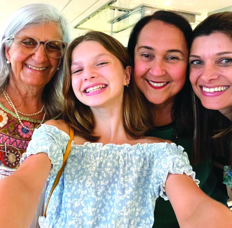 Angela Silva, eu, Clara e Paula Xavier