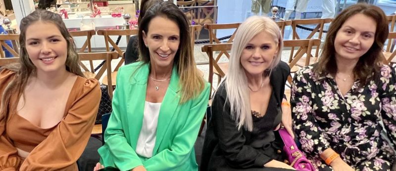 Bella e Ale Klaser, Carla Tavares e Juli Gonçalves