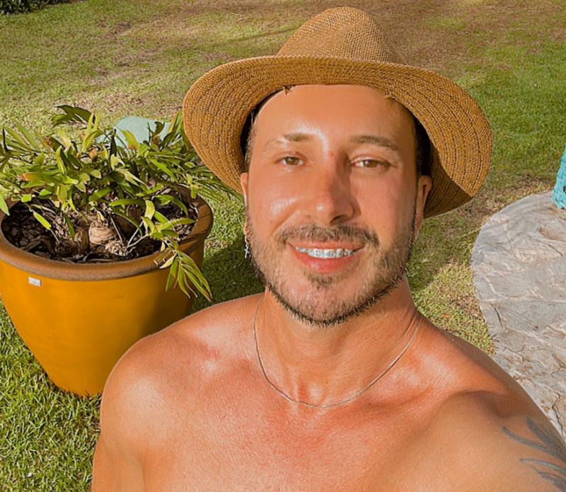 Selfie que registra a viagem recente que o empresário da moda Tajan Noemberg fez para Porto de Galinhas, em Pernambuco.