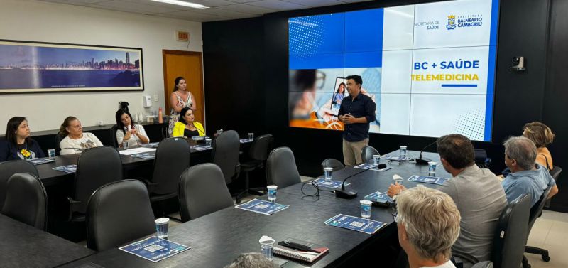 O secretário de Saúde, Omar Tomalih, tem se reunido constantemente com lideranças da Dubai brasileira para envolver a comunidade no combate à dengue. Tem que ser assim (foto: divulgação)