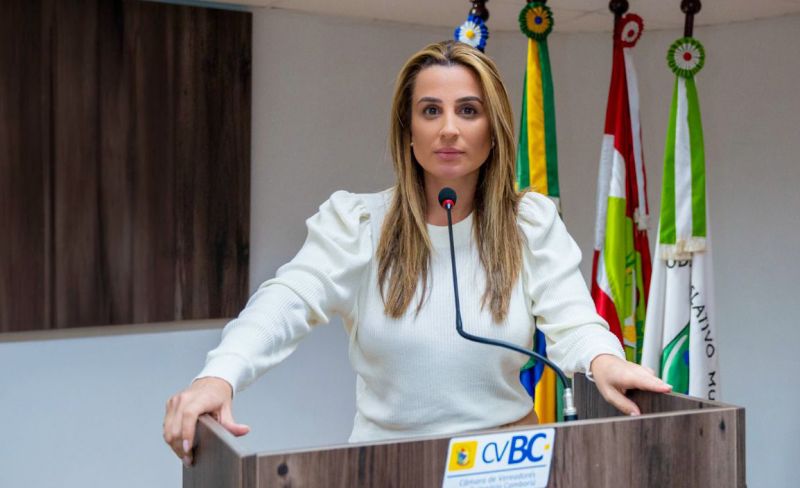 A vereadora e pré-candidata a prefeita de BC, a briguenta Juliana Pavan (PSD), falou pro socadinho escriba que vai ao MP pra que a prefa promova mais diálogo com relação à cessão do estádio do bairro das Nações (foto: divulgação)