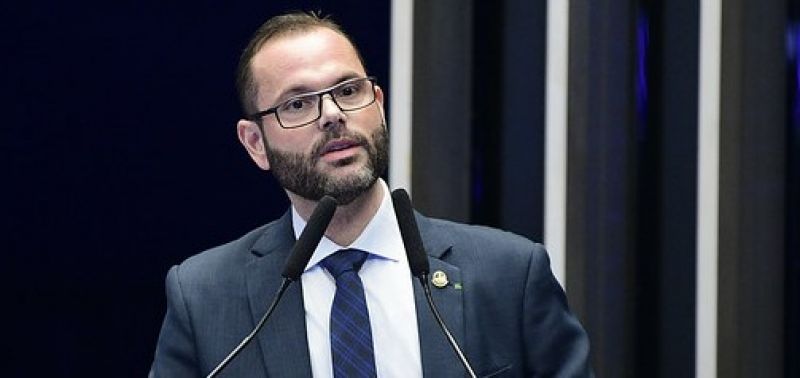 O senador Jorge Seif, o zero meia (PL), depois da live em que estava, aparentemente, fora do normal, pediu licença médica do Senado Federal (foto: divulgação)