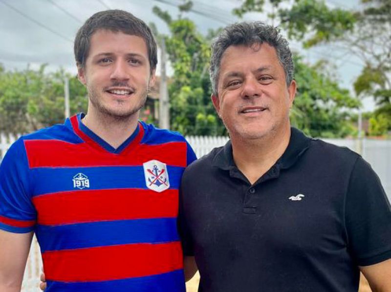 Pode ter reviravolta em Penha com Fadu Naatz, filho do deputado estadual, entisicado e bocudo Ivan Naatz, sendo vice pelo PL do pré-candidato a prefeito Evandro Eredes dos Navegantes do PSD. Eitcha! (foto: divulgação)