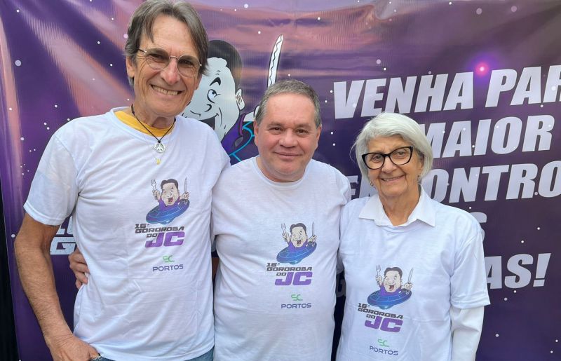 O coordenador-geral da campanha do candidato a prefeito pexêro e seu vice, Robison Coelho (PL) e Rubens Angioletti (PL), o Dolor da Silva e sua simpática esposa, a Ângela da Silva, estiveram na choupana (foto: Theo Cevey)