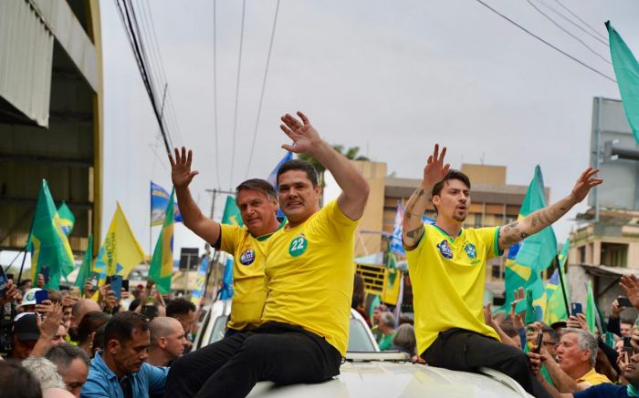 As duas missões de Bolsonaro em SC 