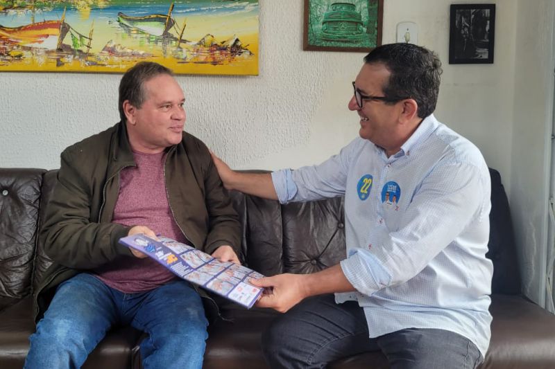 O candidato a vereador pexêro, Artur ama todo mundo de Jesus (PP), deu um rasante na choupana  (foto: divulgação)