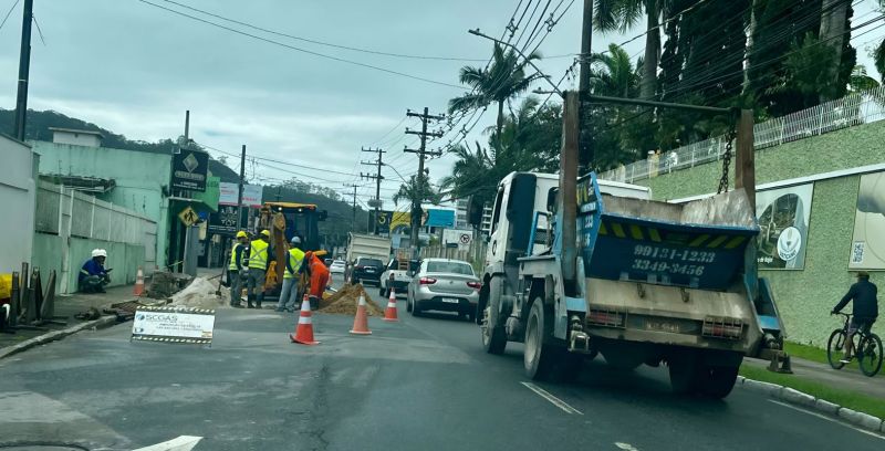 Socorro!!! O novo ponto de suplício no engarrafado e desorganizado trânsito de Itajaí fica na avenida Sete de Setembro (foto: divulgação)