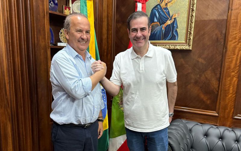 MDB entra de sola e sapato no governo Jorginho Mello (PL). Com três secretarias e a Fesporte. O presidente estadual da sigla, deputado federal Carlos Chiodini, o Xoxodine, será o secretário estadual de Agricultura