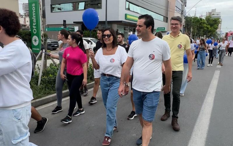 Parabéns! No último sábado, dia 15, rolou a caminhada em homenagem aos 60 anos do curso de Direito da Univali de Itajaí 