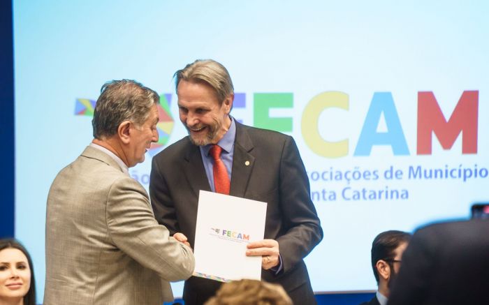 Carta da Fecam pressiona Congresso