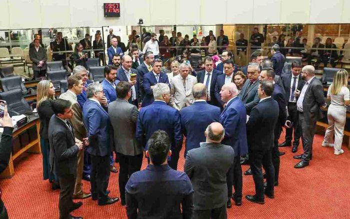 Propostas do governo são adiadas na Alesc