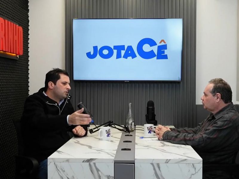 O presidente da piramidal casa do povo, entisicado Fernando Pegorini (PL), participou do Desembucha JC. Assista no canal do YouTube: Desembucha JC
