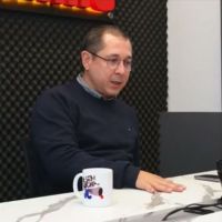 Níkolas explica privatização da Educação